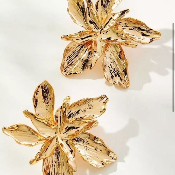 Gold Flower Earrings - Picture 7 of 9